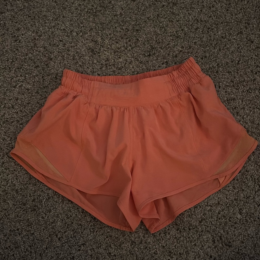 Lululemon Hotty Hot Low-Rise Lined
Short 2.5"